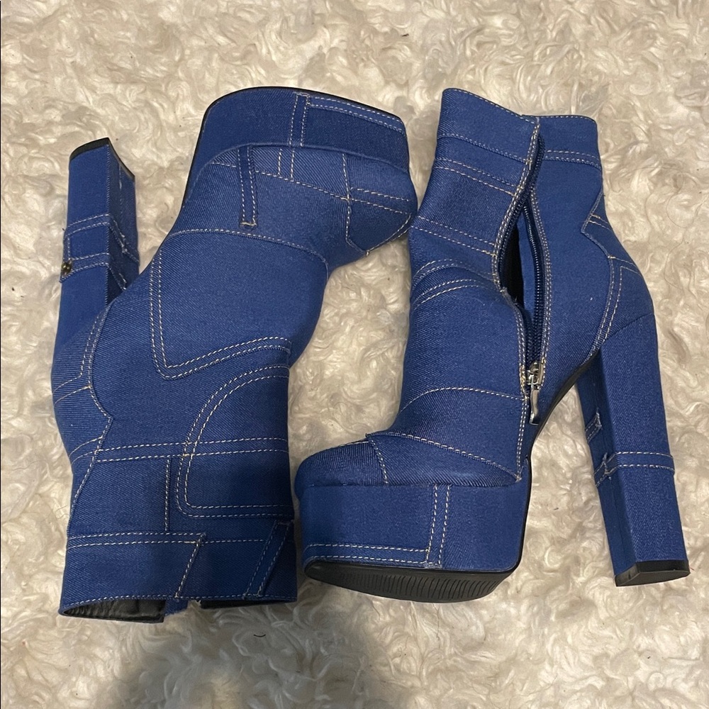 Stylish Blue Heeled Boots